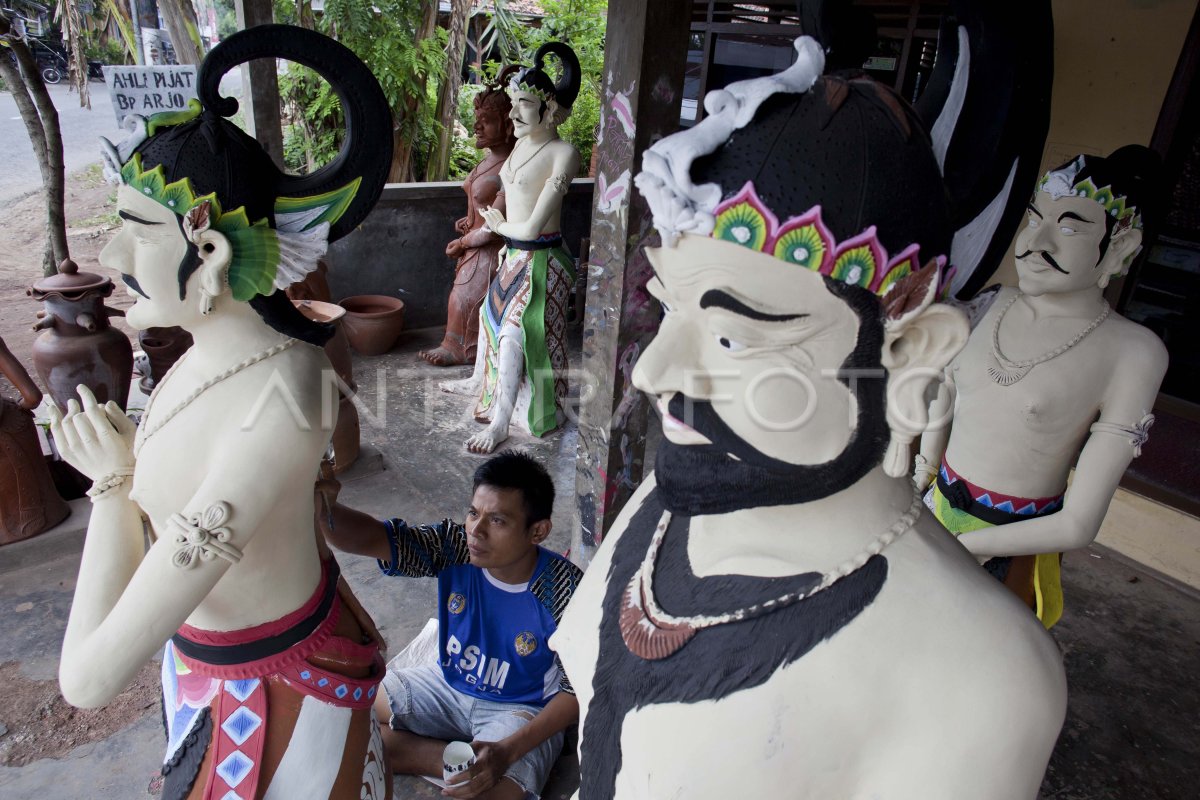 Kerajinan Patung Pandawa Antara Foto