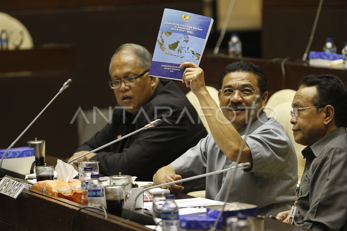 PENATAAN DAERAH | ANTARA Foto