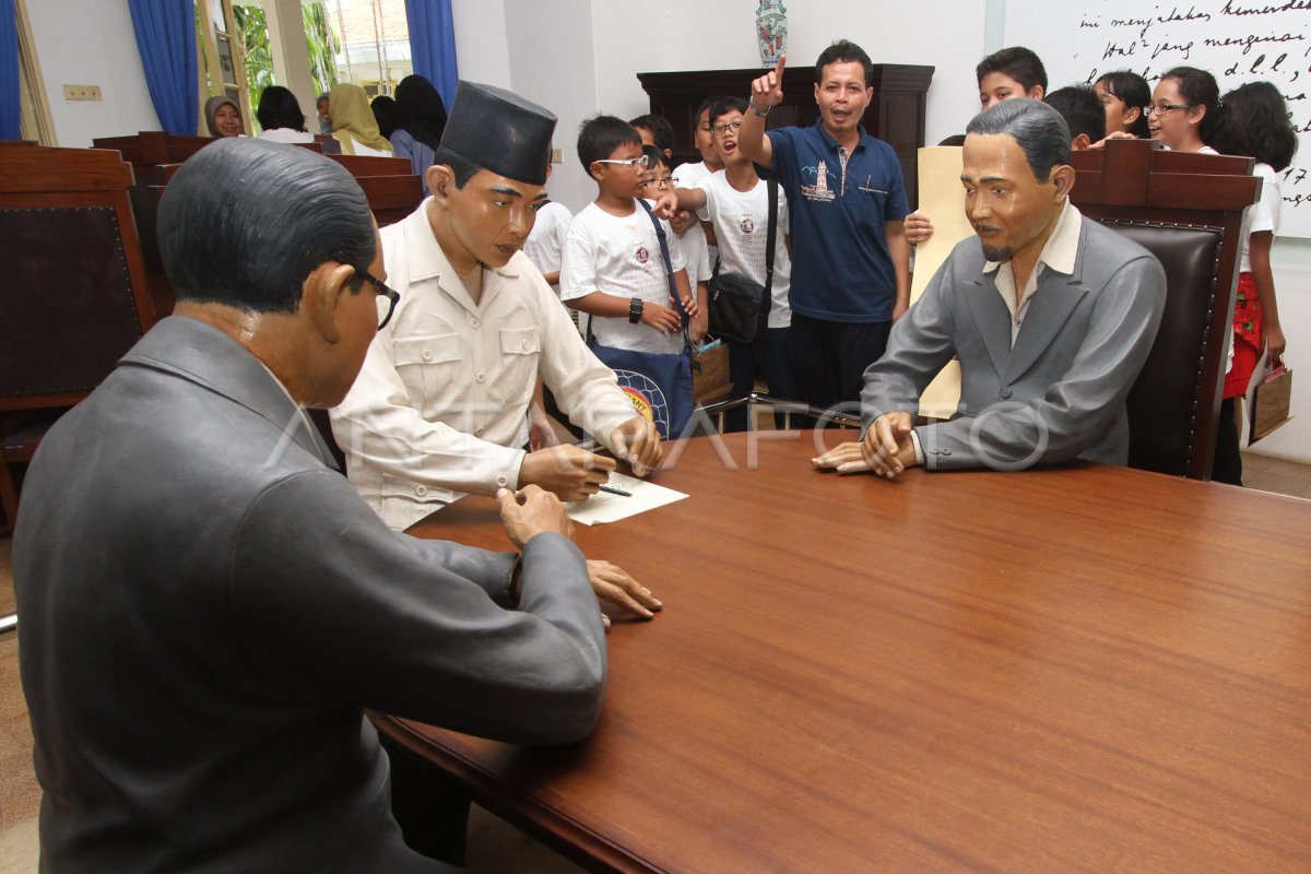 Kunjungan Museum Antara Foto