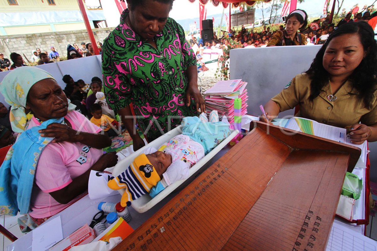 ANGKA KEMATIAN IBU DAN ANAK | ANTARA Foto