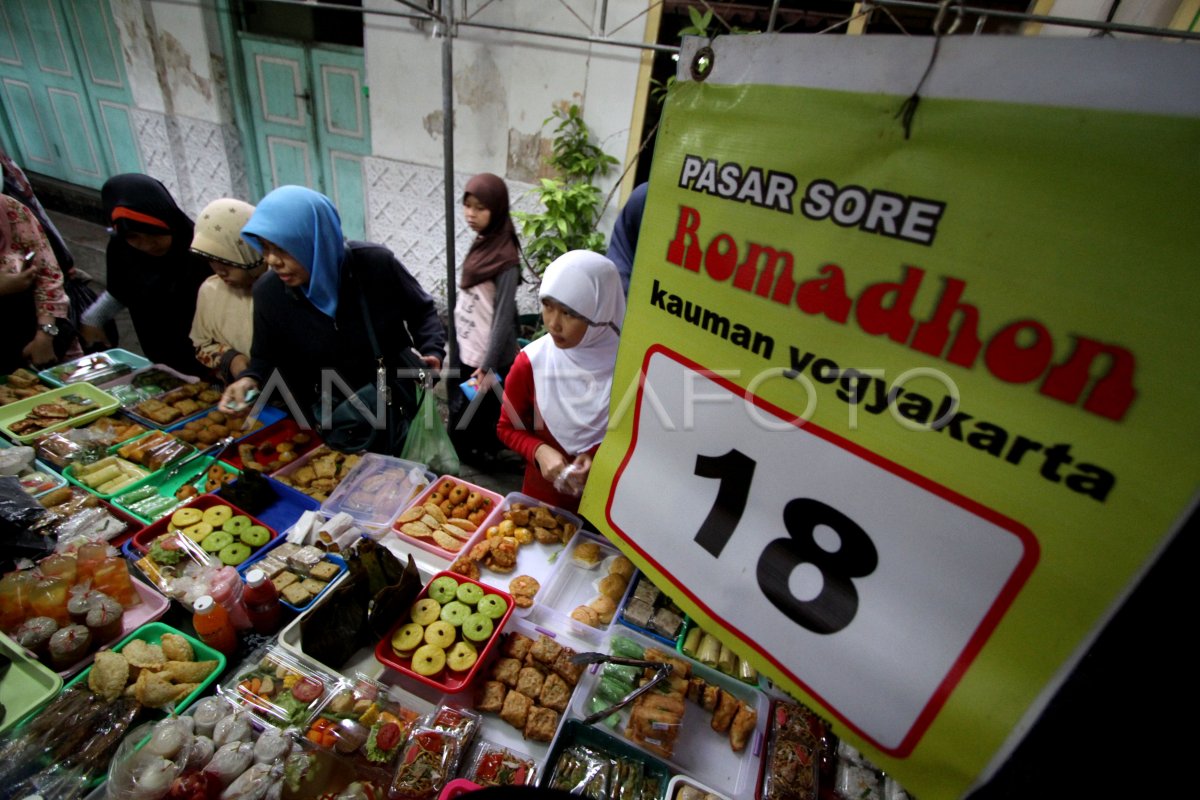 Pasar Sore Ramadhan Di Kauman Antara Foto