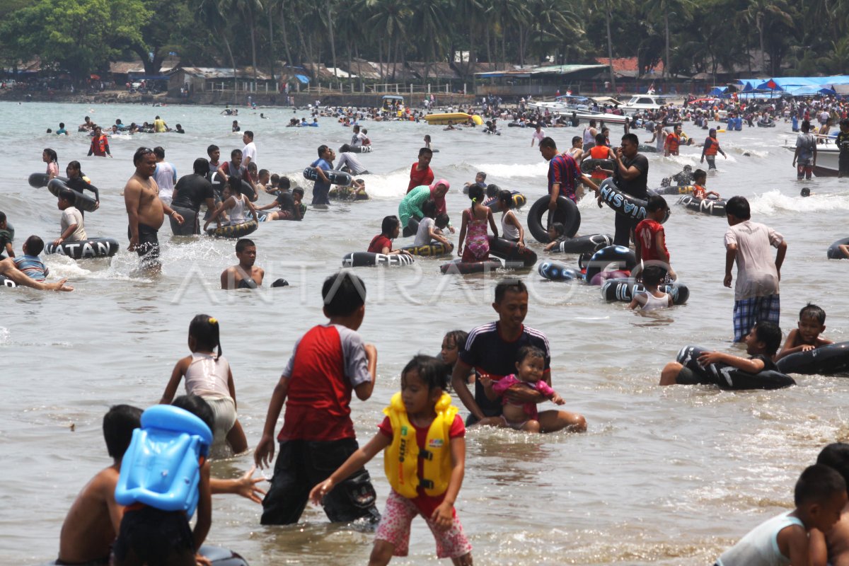 Wisata Pantai Carita | ANTARA Foto