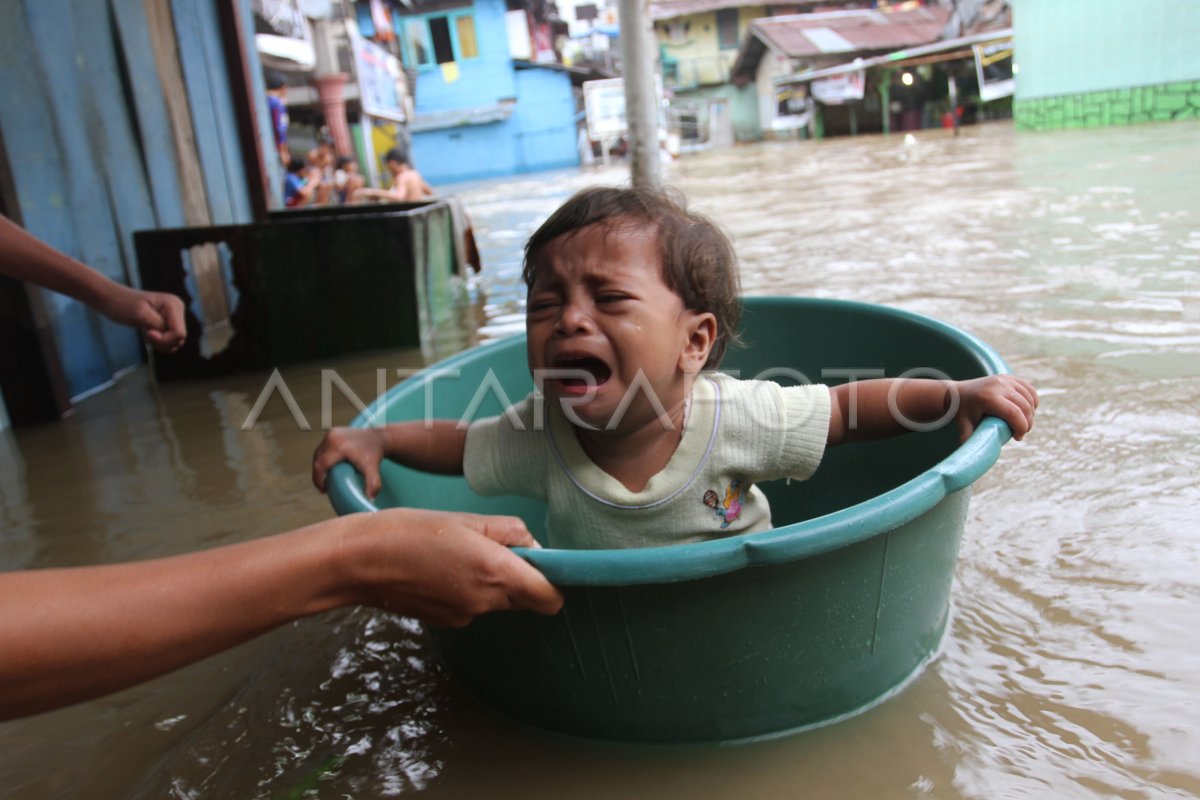 Banjir Kiriman Medan Antara Foto