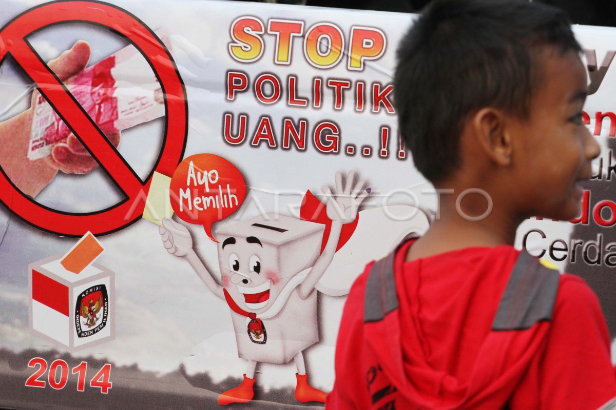 STOP POLITIK UANG | ANTARA Foto