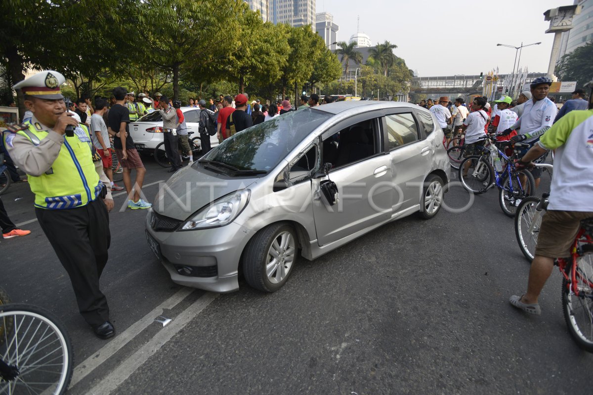 Kecelakaan Lalu Lintas Akibatkan Macet Panjang: Pengemudi Diduga Mengantuk