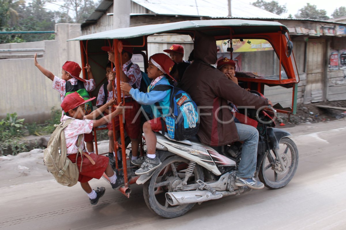 TRANSPORTASI SEKOLAH | ANTARA Foto