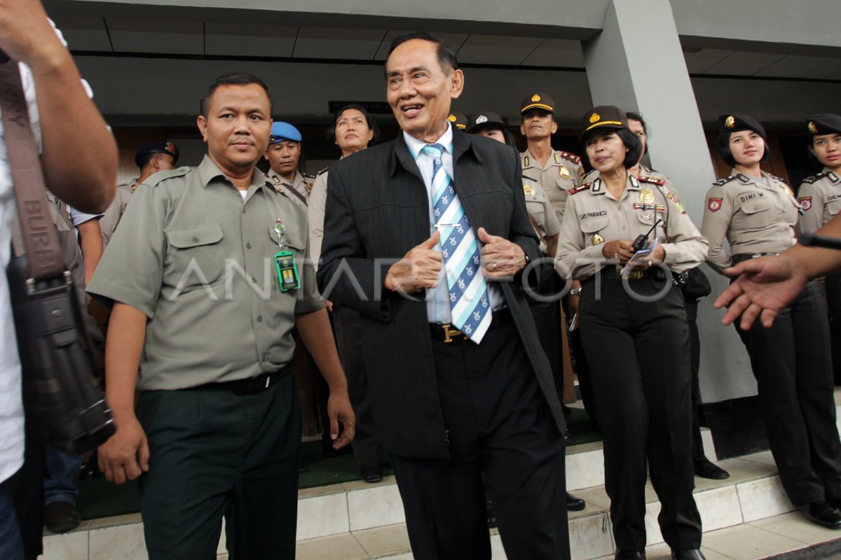 PANTAU SIDANG PRAPERADILAN | ANTARA Foto