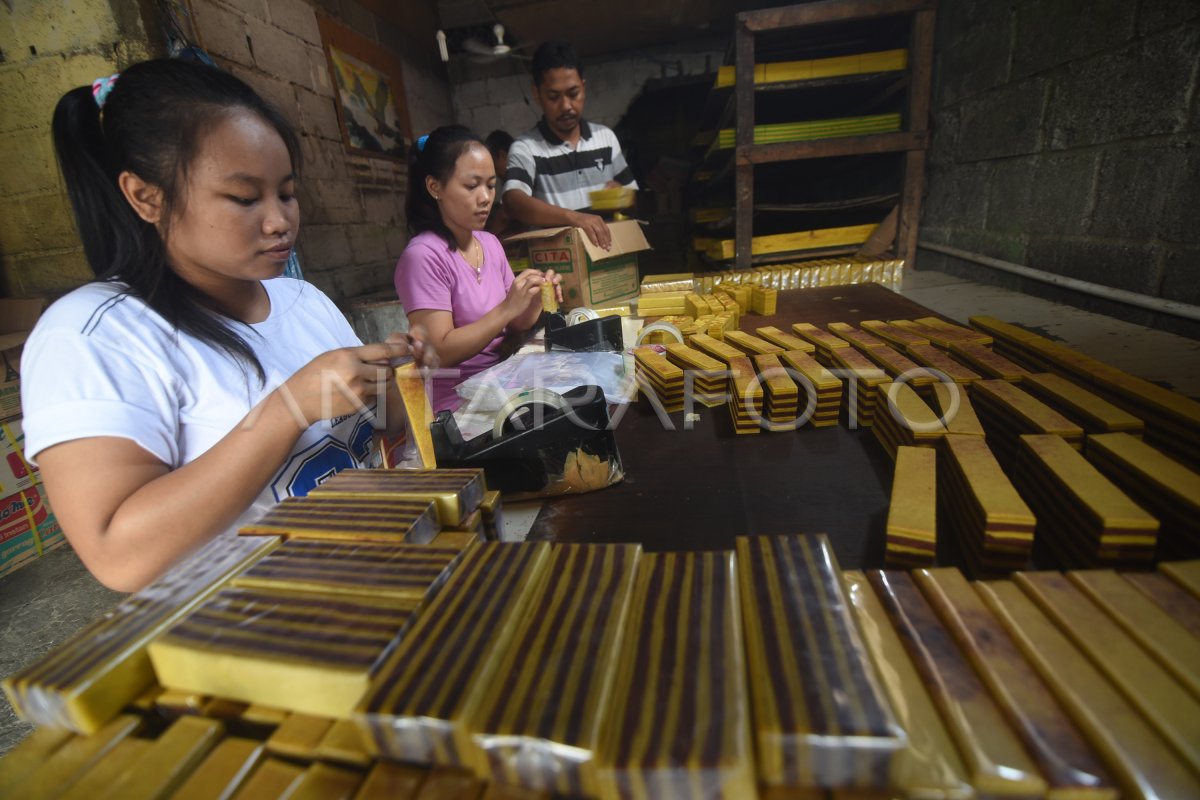 INDUSTRI RUMAHAN JAKARTA | ANTARA Foto