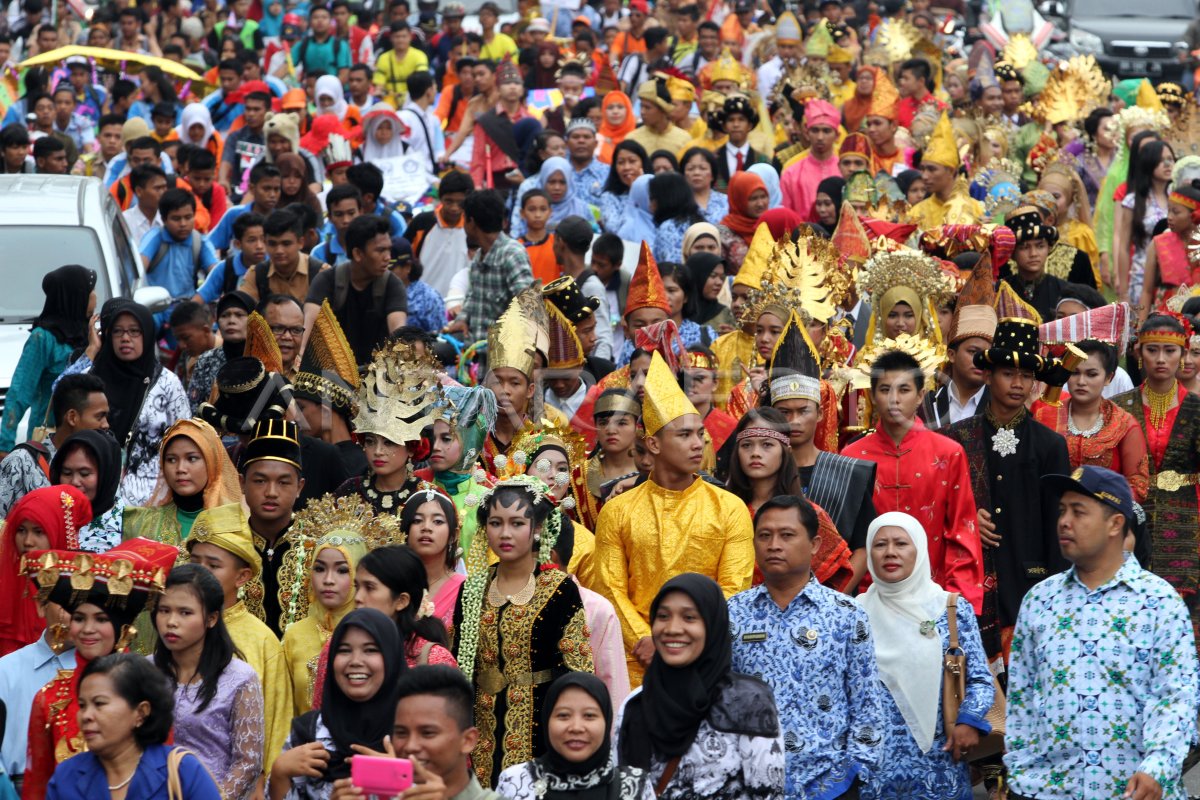 PAWAI BUDAYA SISWA | ANTARA Foto