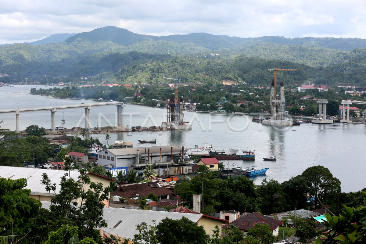 JEMBATAN MERAH PUTIH AMBON | ANTARA Foto