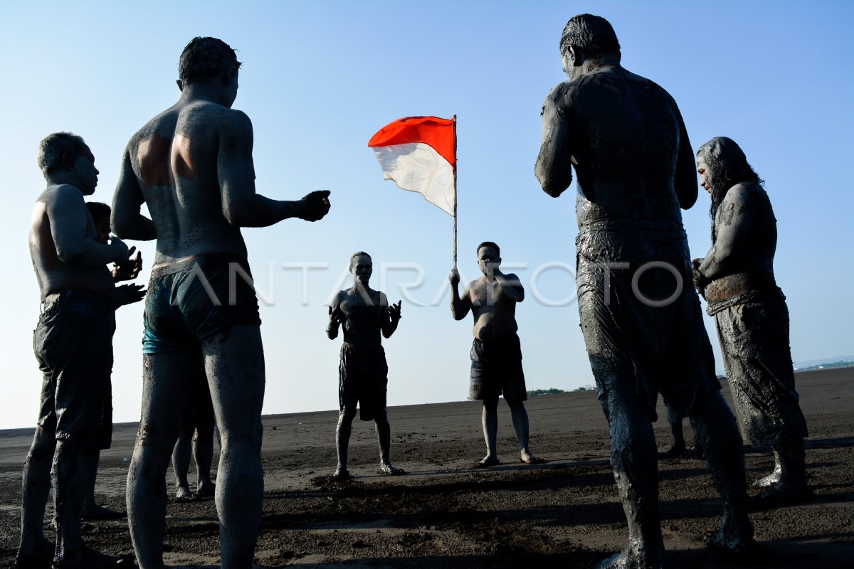 Aksi Sembilan Tahun Lapindo Antara Foto