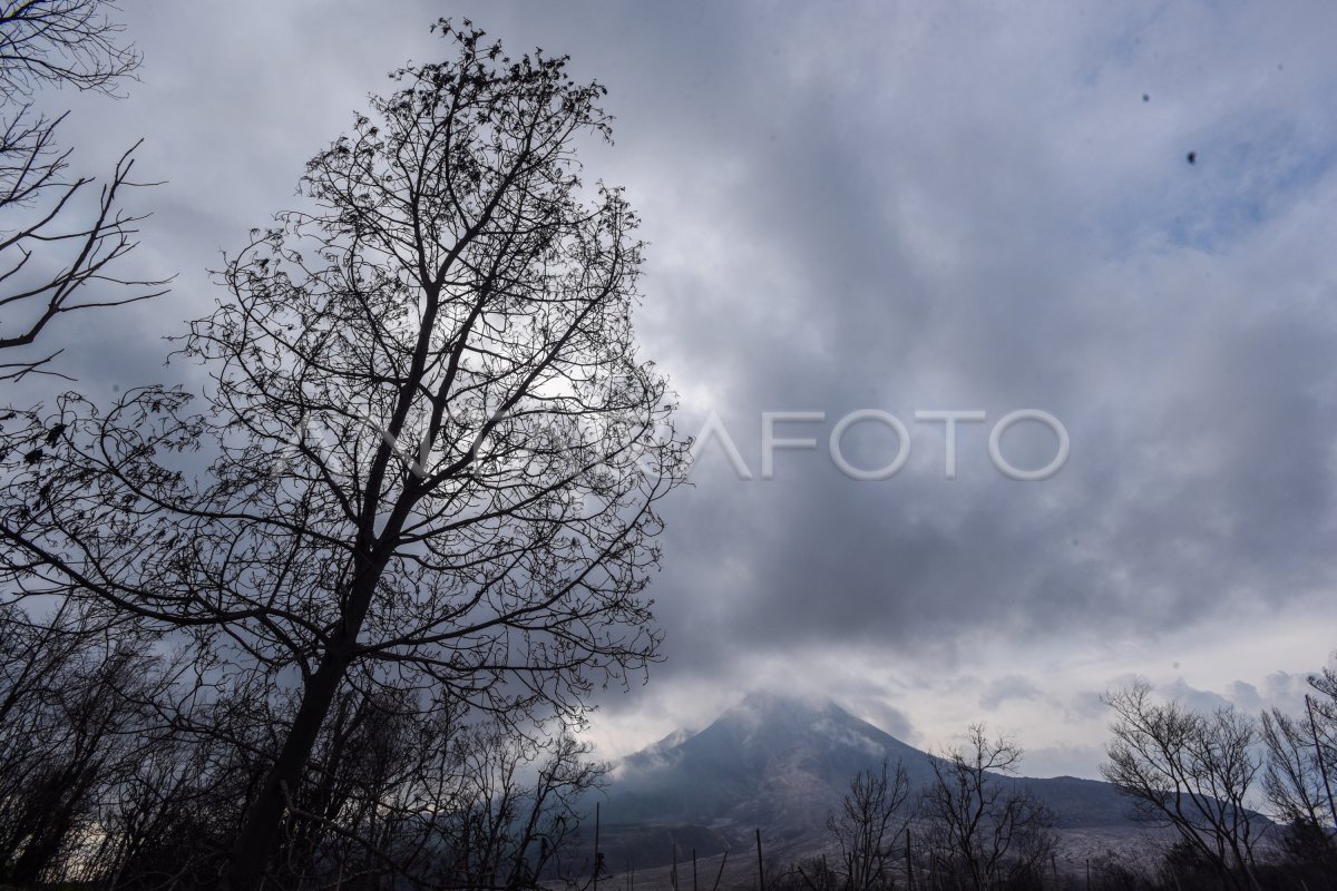 GUNUNG SINABUNG | ANTARA Foto