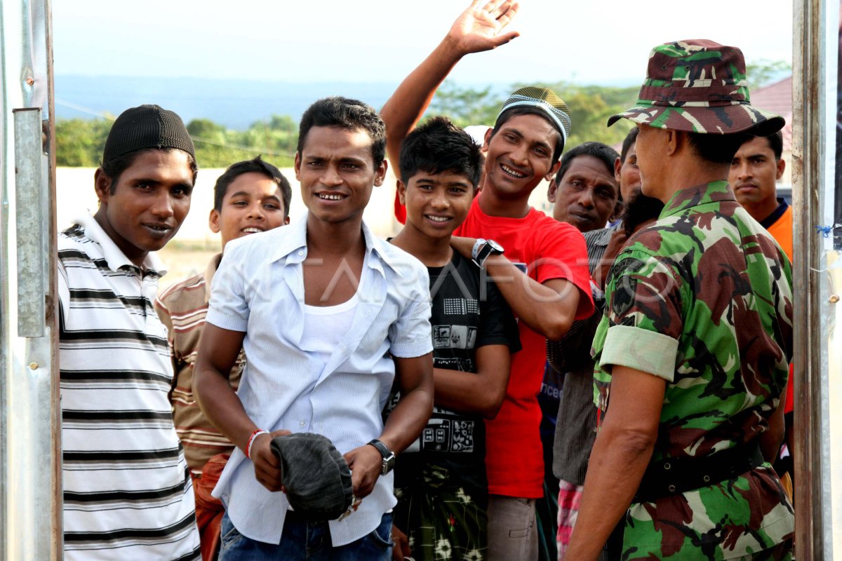 PENDATAAN PENGUNGSI ROHINGYA | ANTARA Foto