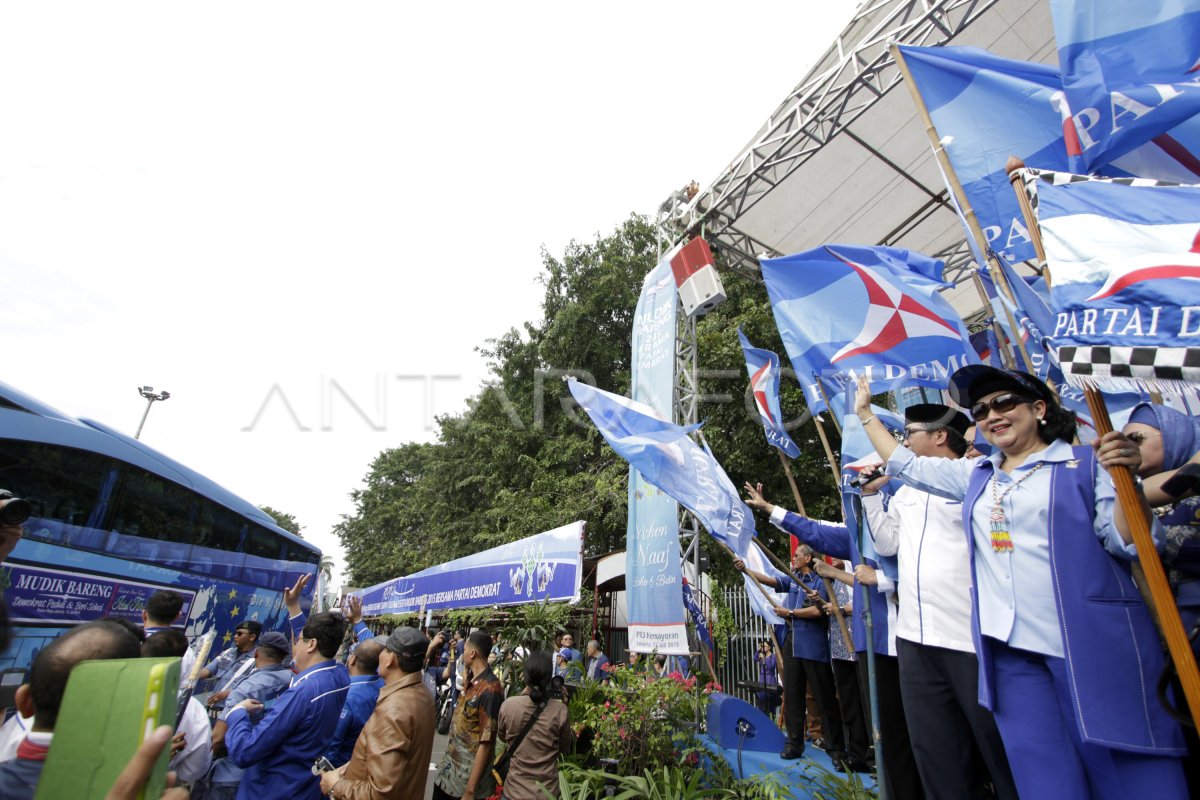 MUDIK GRATIS PARTAI DEMOKRAT | ANTARA Foto