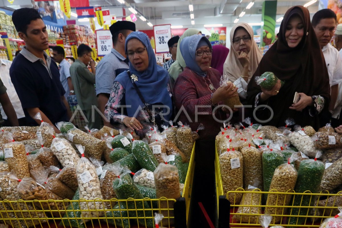 Sidak Makanan Kadaluarsa Antara Foto