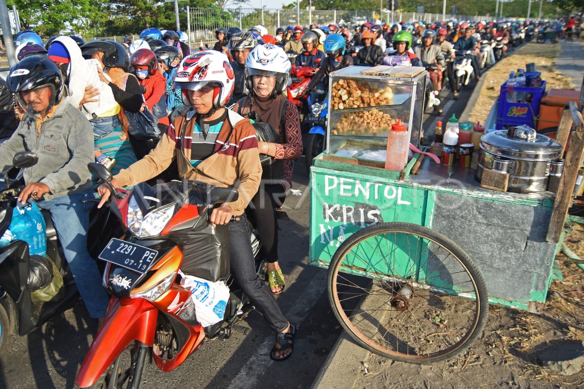 PUNCAK MUDIK SURAMADU | ANTARA Foto