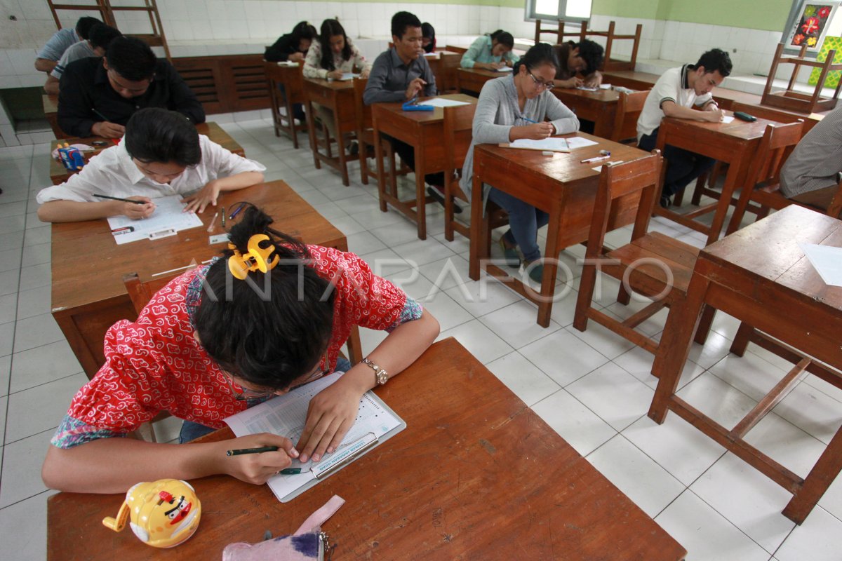 SELEKSI PENERIMAAN MAHASISWA BARU | ANTARA Foto