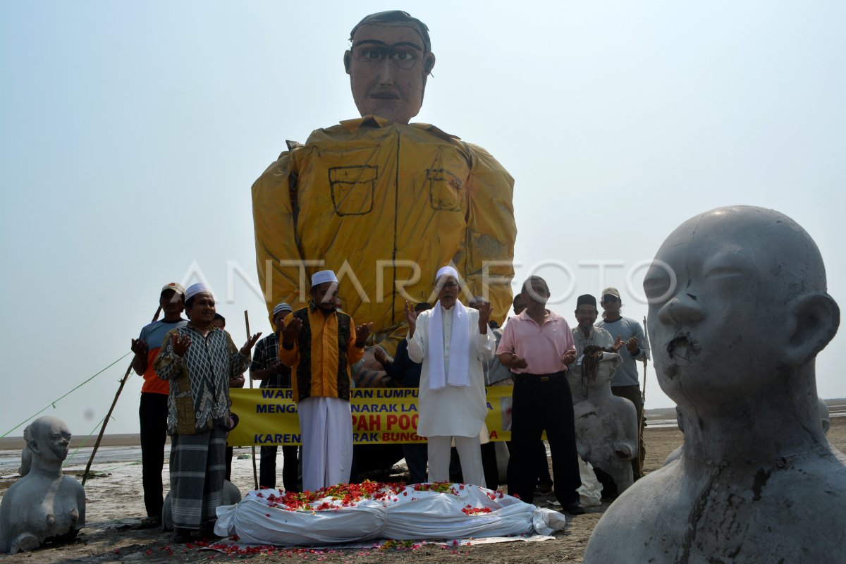 DOA KORBAN LUMPUR LAPINDO | ANTARA Foto