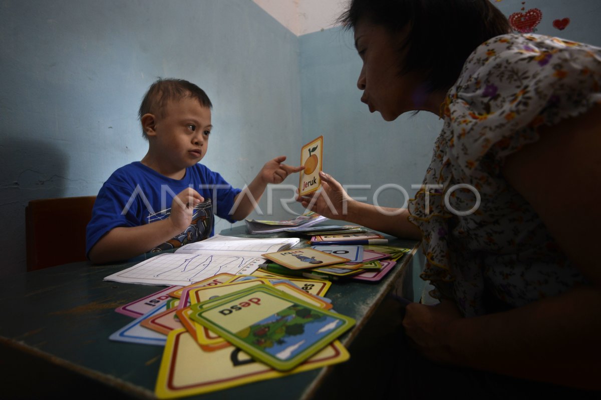 PENDIDIKAN ANAK BERKEBUTUHAN KHUSUS | ANTARA Foto