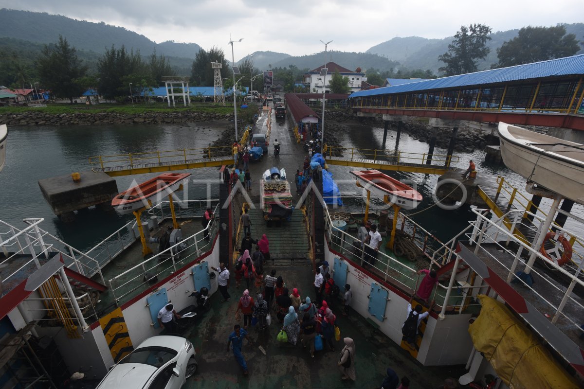 PELABUHAN BALOHAN SABANG | ANTARA Foto