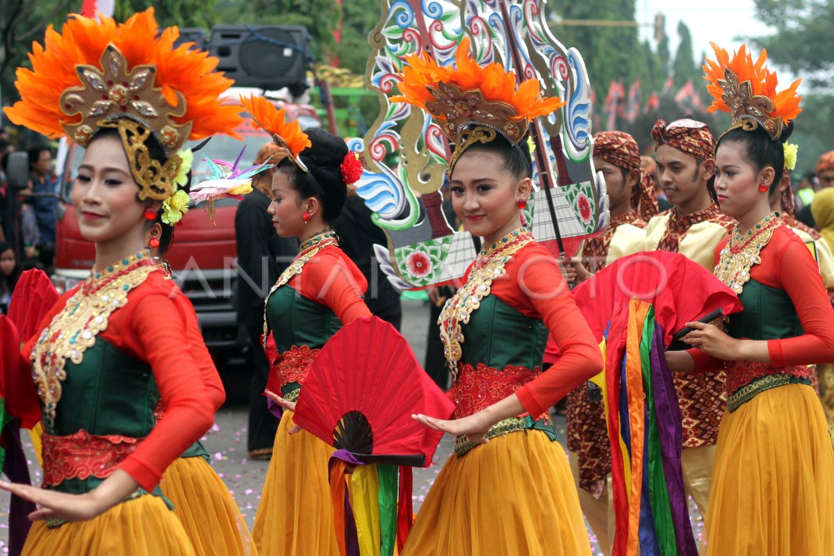 FESTIVAL BUDAYA DAERAH | ANTARA Foto