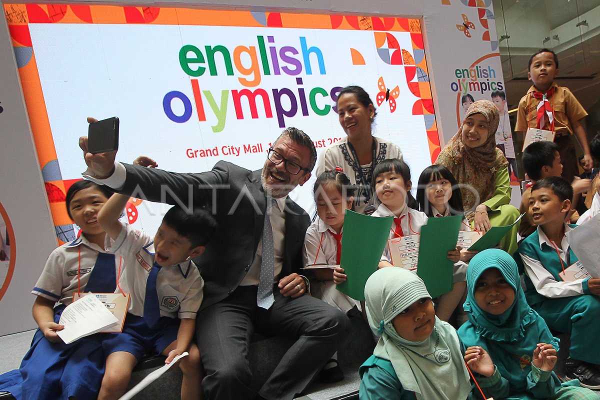 OLIMPIADE BAHASA INGGRIS | ANTARA Foto