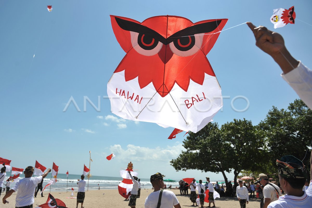 KIRAB BENDERA MERAH PUTIH | ANTARA Foto