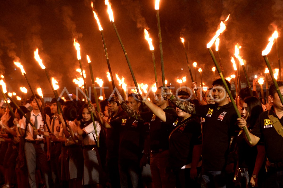 PAWAI OBOR KEMERDEKAAN RI | ANTARA Foto