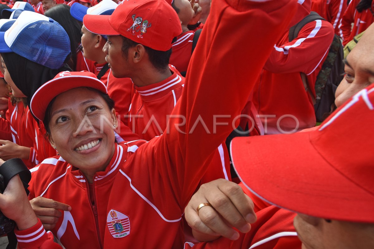 PELEPASAN KONTINGEN PON DKI JAKARTA | ANTARA Foto