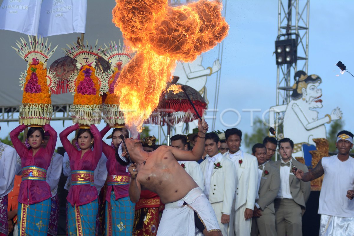 Parade Nusa Dua Fiesta Antara Foto