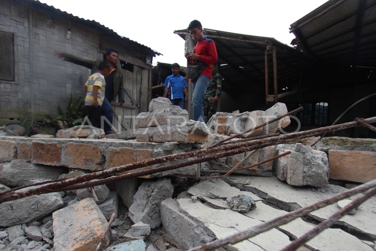 Dampak Gempa Sumut Antara Foto