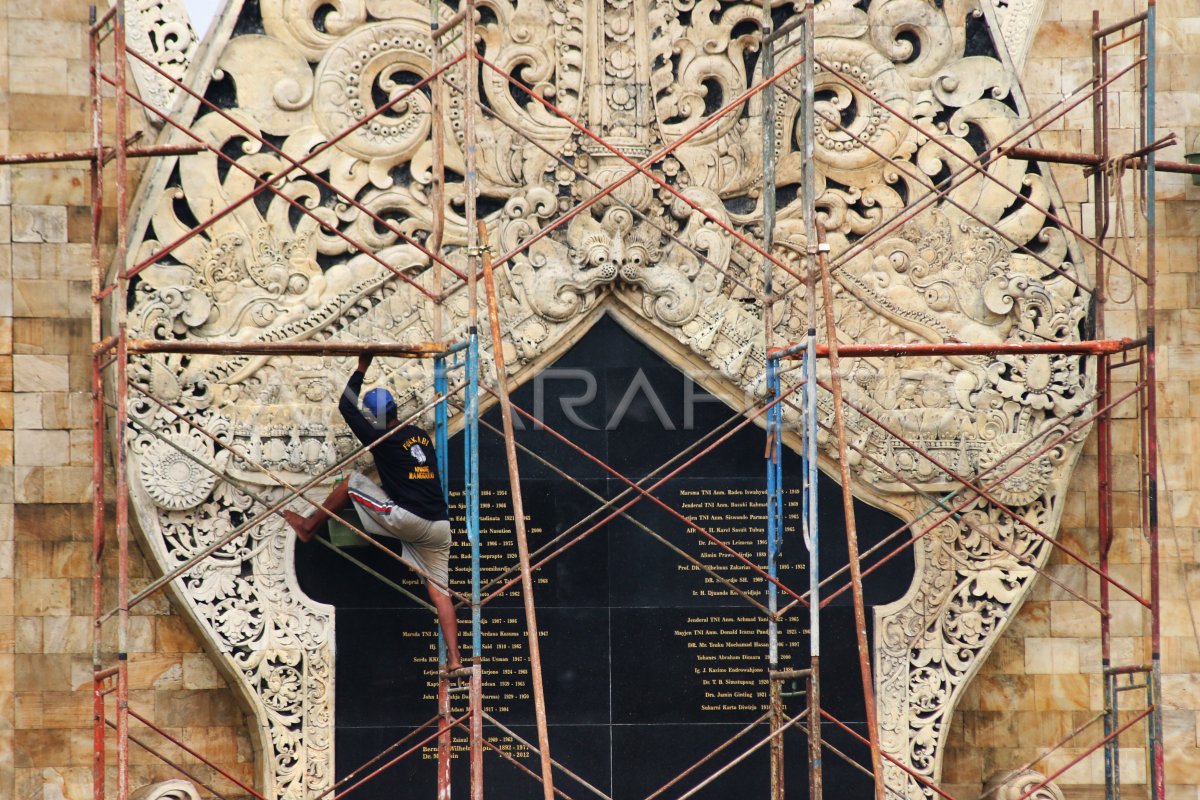 Perawatan Tugu Tmp Kalibata Antara Foto