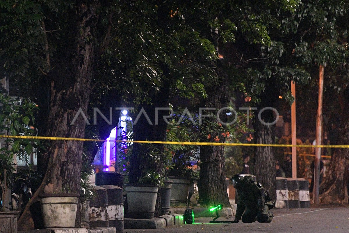 PENIKAMAN ANGGOTA BRIMOB | ANTARA Foto