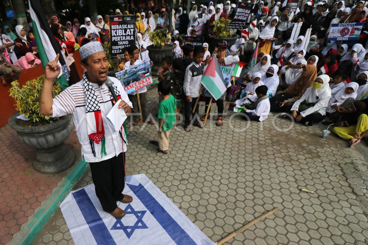 PENGGALANGAN DANA UNTUK PALESTINA | ANTARA Foto