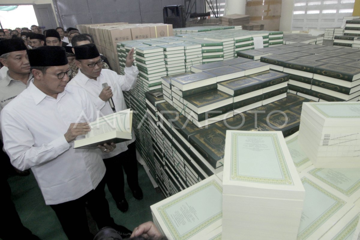 MUSHAF AL QURAN STANDAR INDONESIA | ANTARA Foto