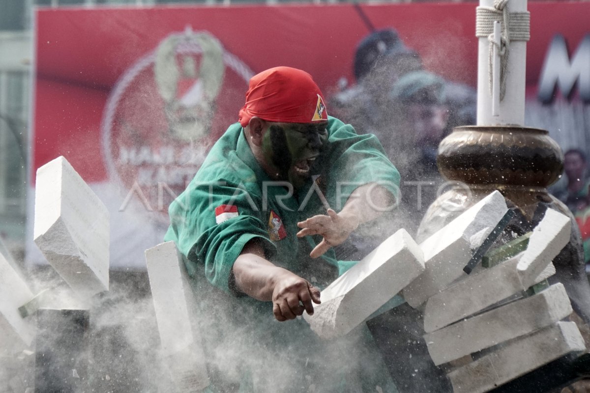 Upacara Hari Juang Kartika Kodam Iv Diponegoro Antara Foto