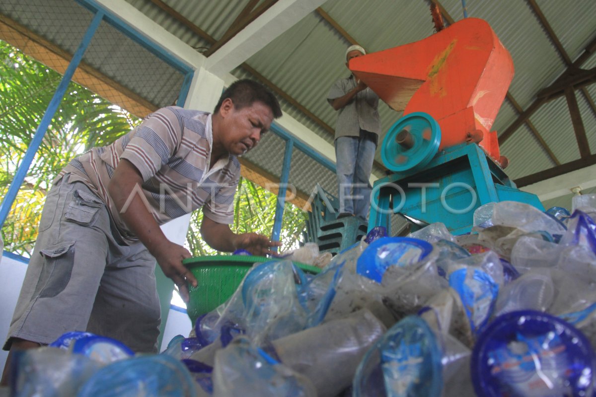 Pengolahan Sampah Daur Ulang Antara Foto