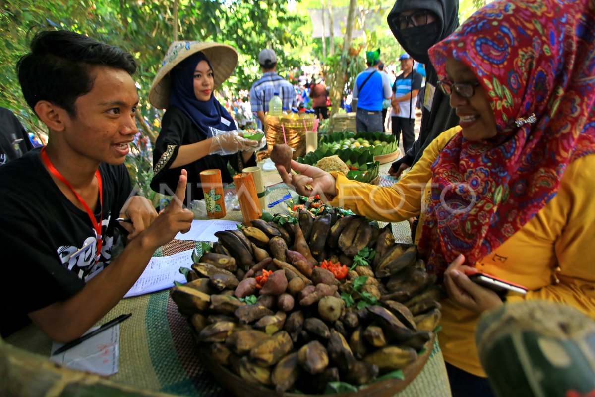 Pasar Kuliner Tradisional Antara Foto