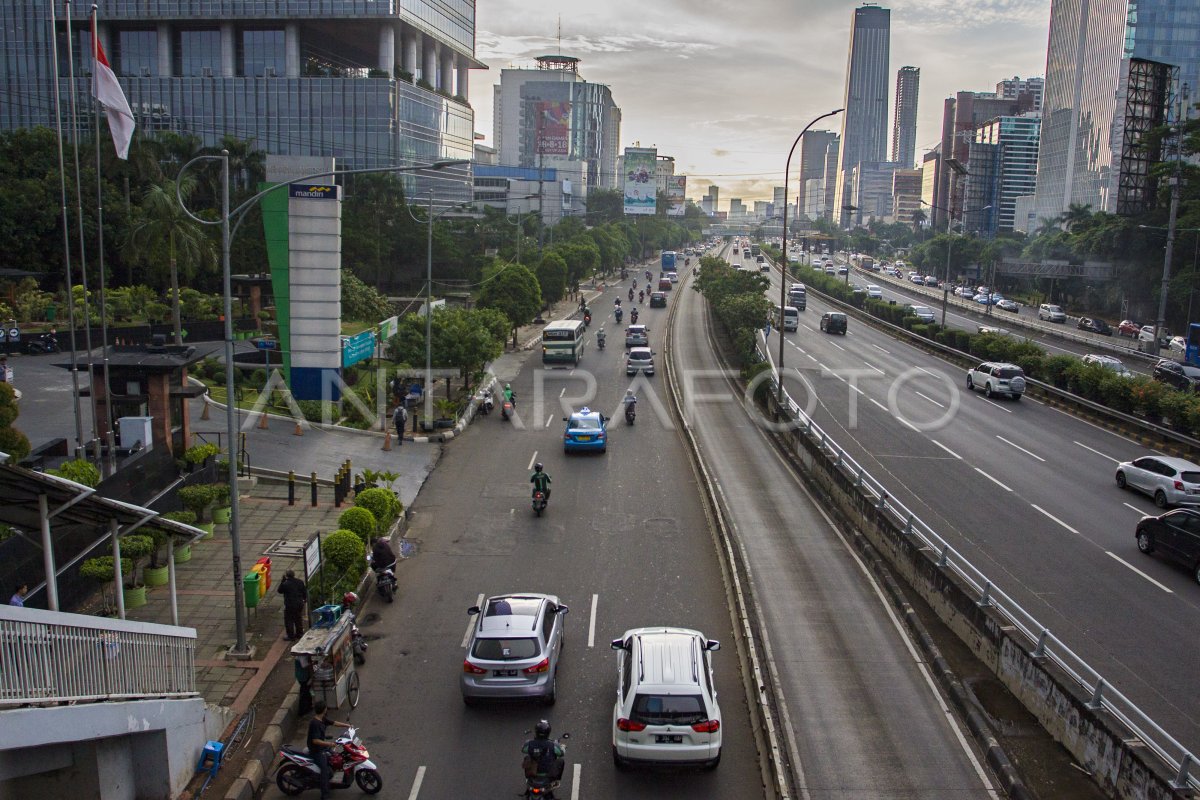 Perpanjangan Ganjil Genap Antara Foto