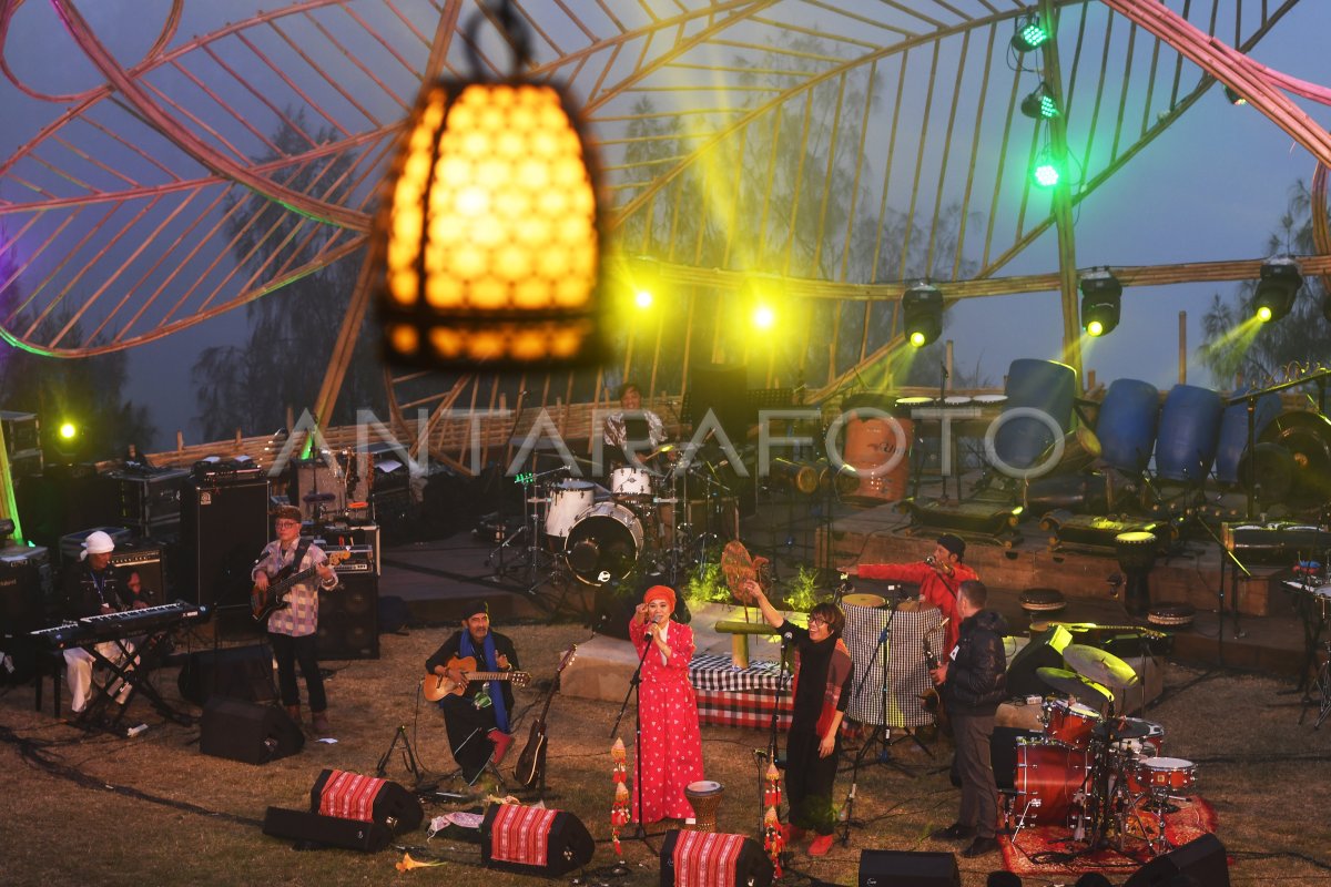 Jazz Gunung Bromo Antara Foto