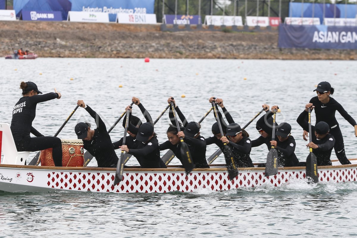 Semifinal Perahu Tradisional Antara Foto