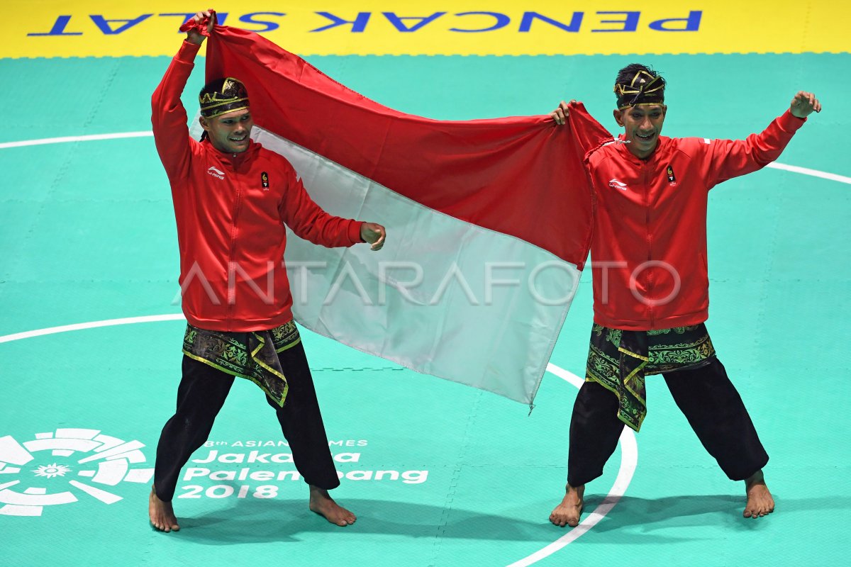 MEDALI EMAS PENCAK SILAT SENI GANDA PUTRA INDONESIA | ANTARA Foto