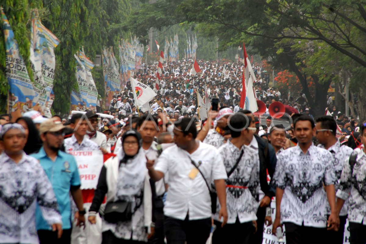 Unjuk Rasa Guru Honorer Antara Foto