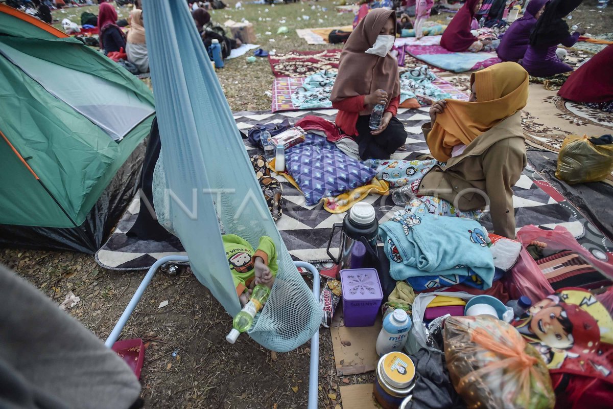 PENGUNGSI GEMPA DAN TSUNAMI PALU | ANTARA Foto