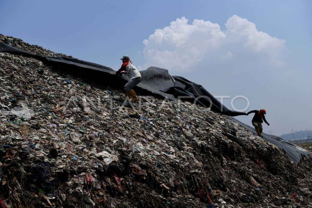 Pembangkit Listrik Tenaga Sampah Antara Foto