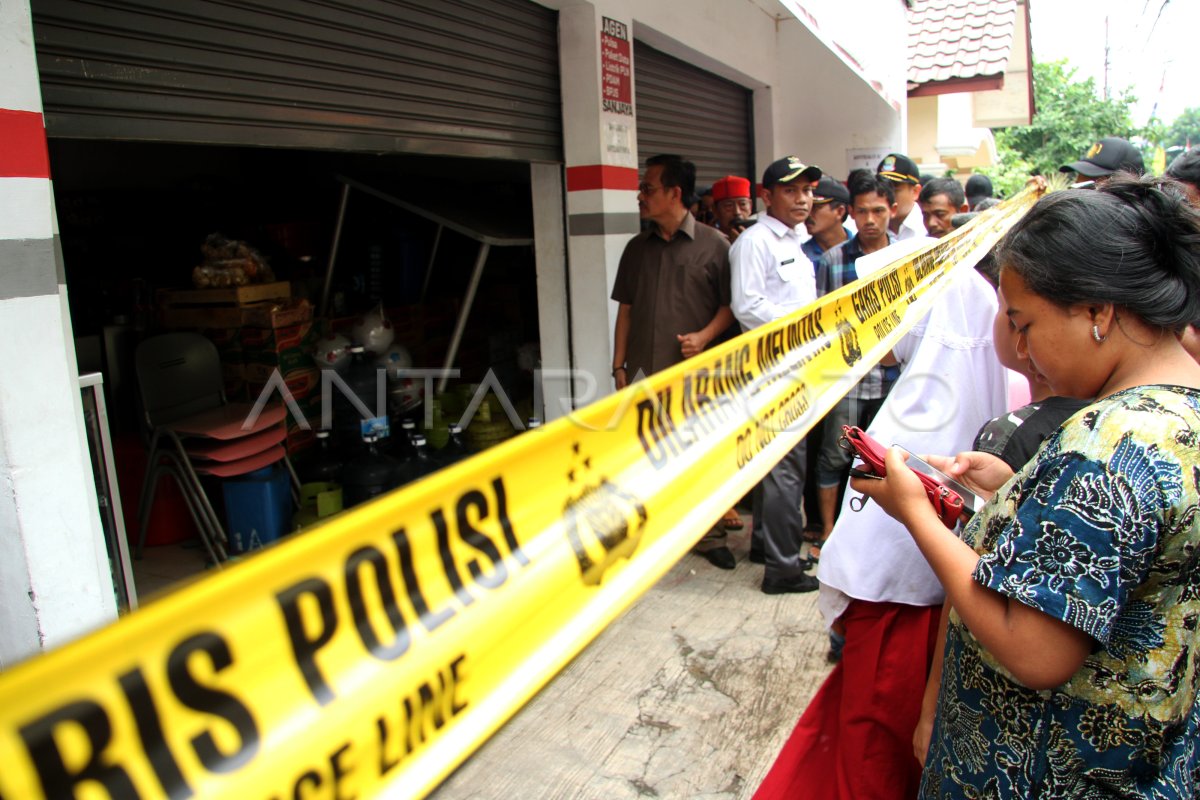 KASUS PEMBUNUHAN SATU KELUARGA DI BEKASI | ANTARA Foto