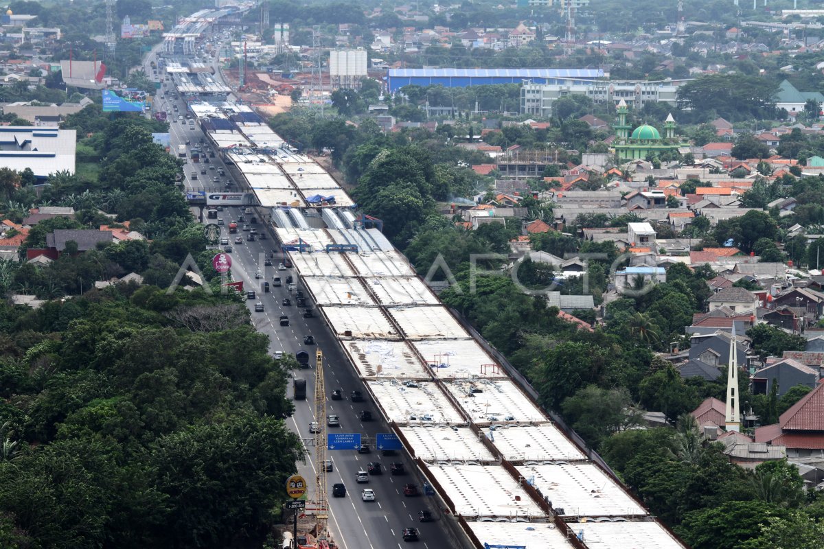 ARUS KENDARAAN LIBUR NATAL DAN TAHUN BARU TOL JAKARTA-CIKAMPEK | ANTARA ...