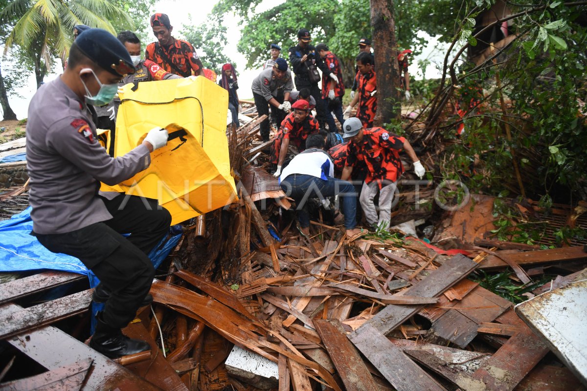 KORBAN TSUNAMI SELAT SUNDA | ANTARA Foto