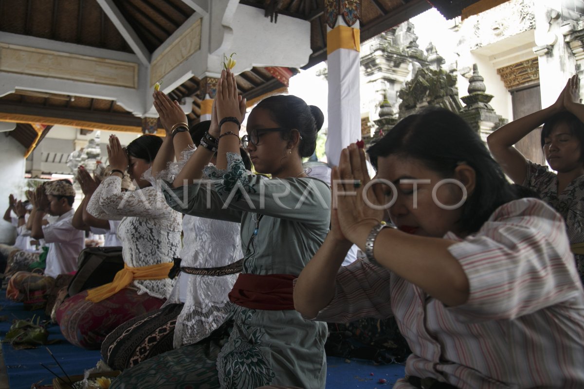 Perayaan Galungan Di Yogyakarta Antara Foto