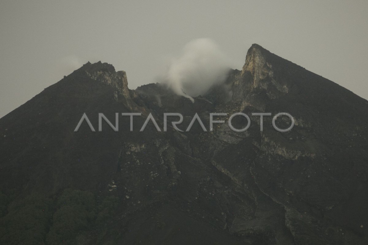 Aktivitas Gunung Merapi Antara Foto